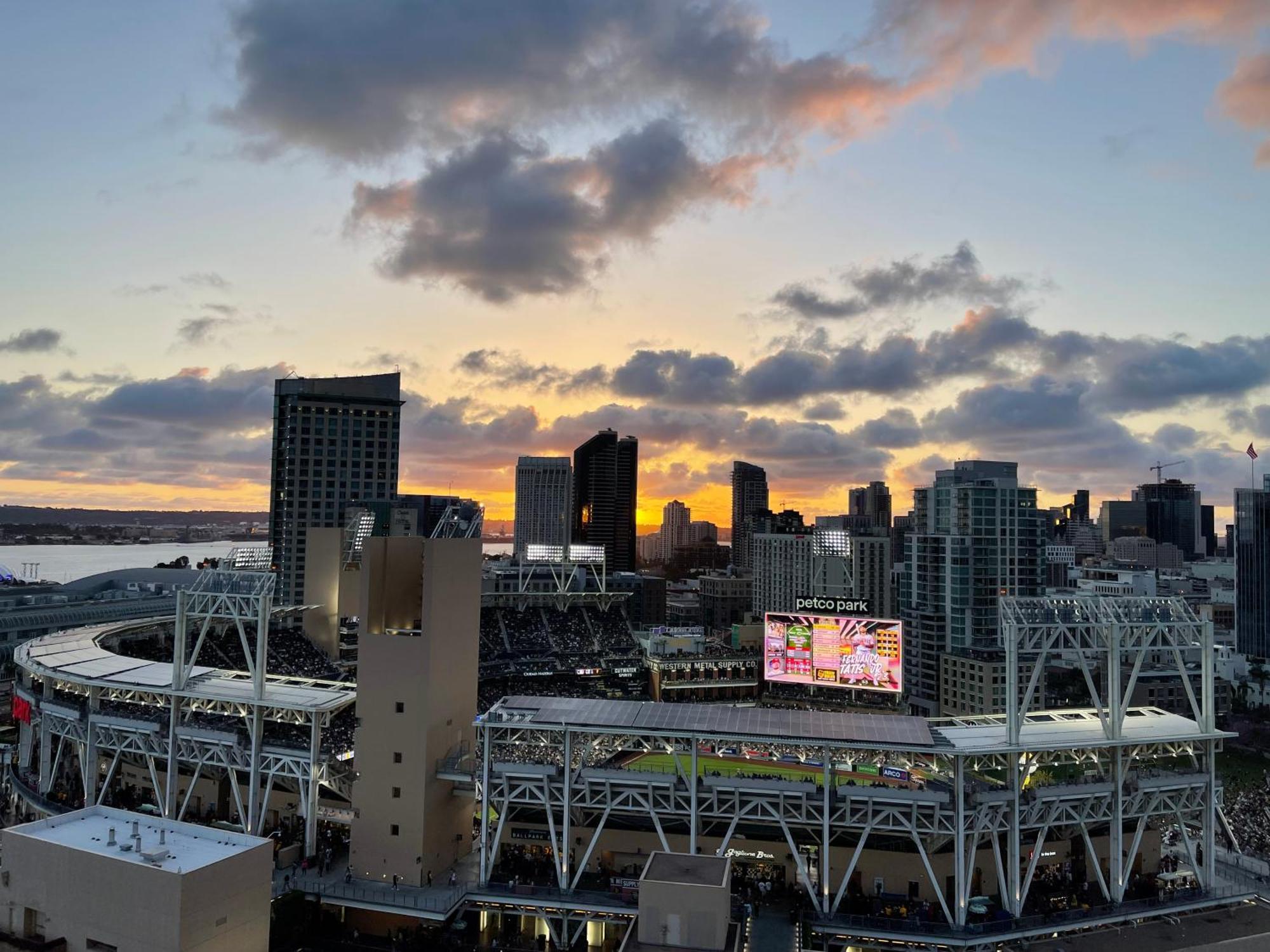 Apartment Newly Furnished Penthouse With The Breathtaking Views Of San Diego